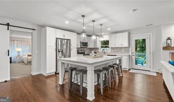 204 Cold Creek Dr, Alpharetta, GA 30009