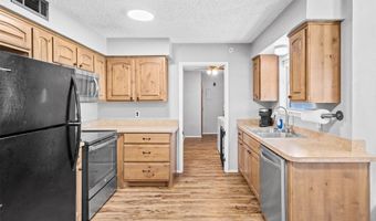 6204 Creek Crossing Rd, Alvarado, TX 76009