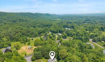 1 Mountaincrest Dr, Cheshire, CT 06410