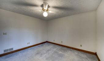 101 Highland Dr, Bardstown, KY 40004