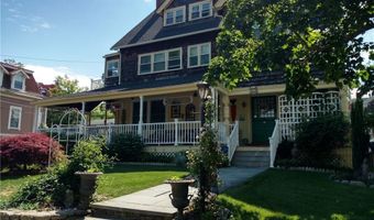 55 Hunter Ave, Newport, RI 02840