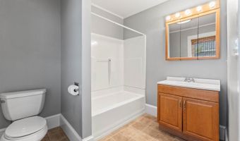 130 W Broadway, Bangor, ME 04401