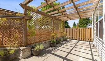 12800 JOYS Dr, Oregon City, OR 97045