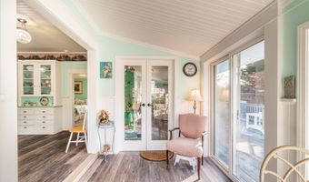 830 DIVISION St SE, Bandon, OR 97411