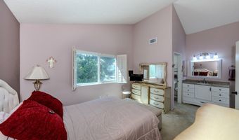 8437 E Amberwood St, Anaheim, CA 92808