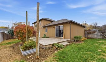 414 7th St, Benton City, WA 99320