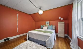 50 Long Hill Rd, Raymond, NH 03077