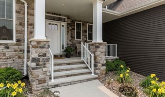5644 N SUMMERLAND Dr, Appleton, WI 54913