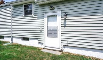 54 Novelty Rd, Warwick, RI 02889