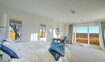377 Rumstick Rd, Barrington, RI 02806