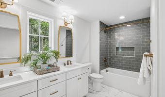 608 Pilot St, Beaufort, SC 29902