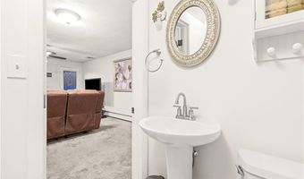 25 Loomis St, Cranston, RI 02920