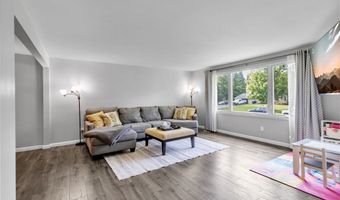 12485 N Lawn Ct, Alden, NY 14004