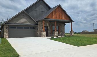 1000 Trestle Ln, Bentonville, AR 72713