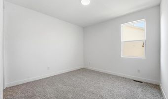 1599 Grayhawk Dr, Basehor, KS 66007