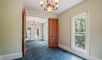1614 Center St, Des Moines, IA 50314