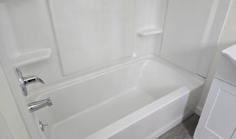 1555 Union St, Bangor, ME 04401