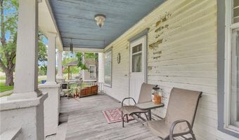 118 7th St, Baldwin City, KS 66006