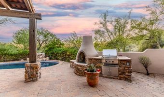 2208 N SAGEBRUSH Ln, Carefree, AZ 85377