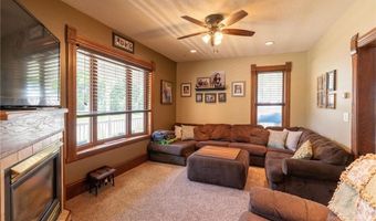 136 1st Ave, Alden, MN 56009