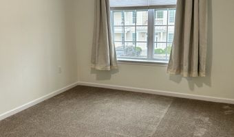 124 Center Meadow Ln 124, Danbury, CT 06810
