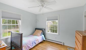 211 Oak St, Bath, ME 04530