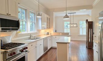 12 Fraser St, Beaufort, SC 29907