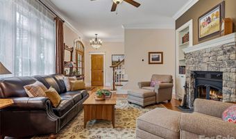 76 Edgelawn Rd, Asheville, NC 28804