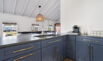 11046 New York St, Bay St. Louis, MS 39520