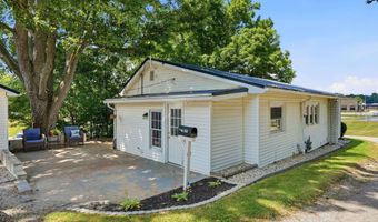 606 E Main St, Albion, IN 46701
