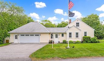 33 Upland Way, Barrington, RI 02806