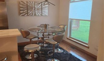 3210 Leverett Ct, Alton, IL 62002
