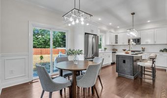 41 Avondale Ln, Aberdeen, NJ 07747