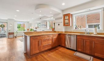 6332 N CAPITOL St NW, Washington, DC 20011