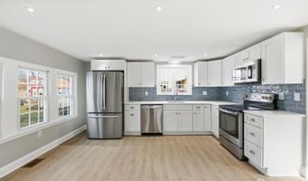 47 Church St, Allentown, NJ 08501