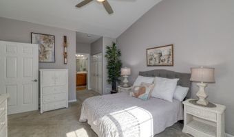 3009 Talaga Dr, Algonquin, IL 60102