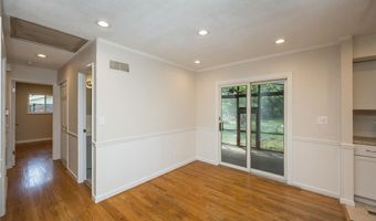 119 Smith Dr, Ballwin, MO 63011