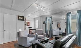 14 Dearborn St, Newport, RI 02840