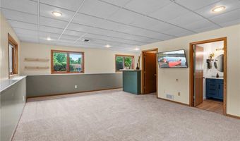 8315 141st St W, Apple Valley, MN 55124