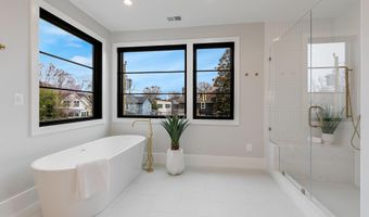 809 N KENMORE St, Arlington, VA 22201