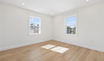 40 Atlantic St, Newport, RI 02840