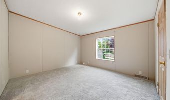 704 Hidden River Dr, Adrian, MI 49221