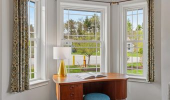 10 Wilson Way, Brentwood, NH 03833