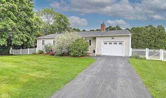 4 Johnson Ct, Bristol, RI 02809