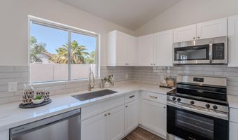 3608 W FAIRVIEW Ln, Chandler, AZ 85226