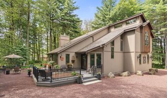 129 Woodbury, Blakeslee, PA 18610