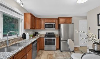 947 Oakfield Dr, Ballwin, MO 63021
