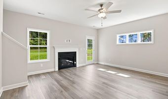 925 Rialto Ln, Ayden, NC 28513