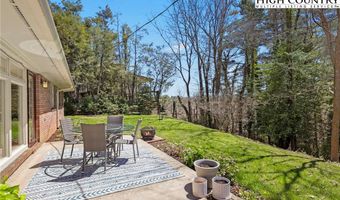 174 Skyview Dr, Boone, NC 28607