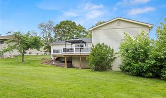 894 Napoli Dr, Ballwin, MO 63021